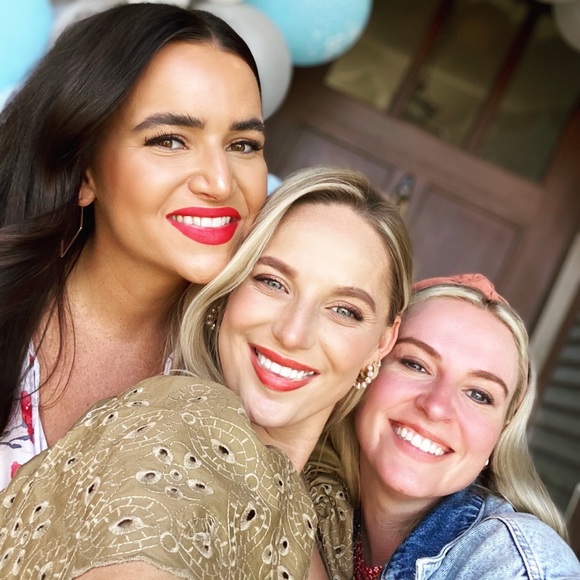 Meet your Posher, Nina - Picture 3 of 5